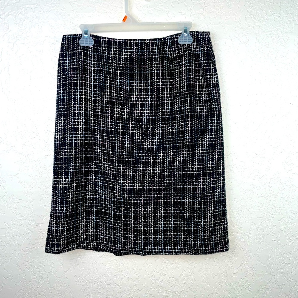 Hillard and Hanson black striped pencil skirt